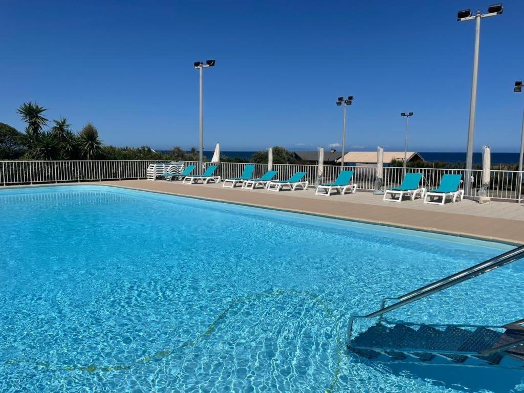 Studio 4 Personnes Bord De Mer Avec Piscine Wifi Червйоне Екстер'єр фото