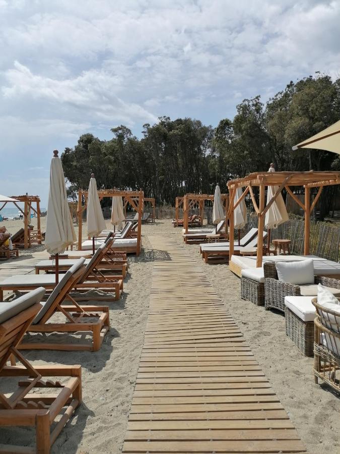 Studio 4 Personnes Bord De Mer Avec Piscine Wifi Червйоне Екстер'єр фото