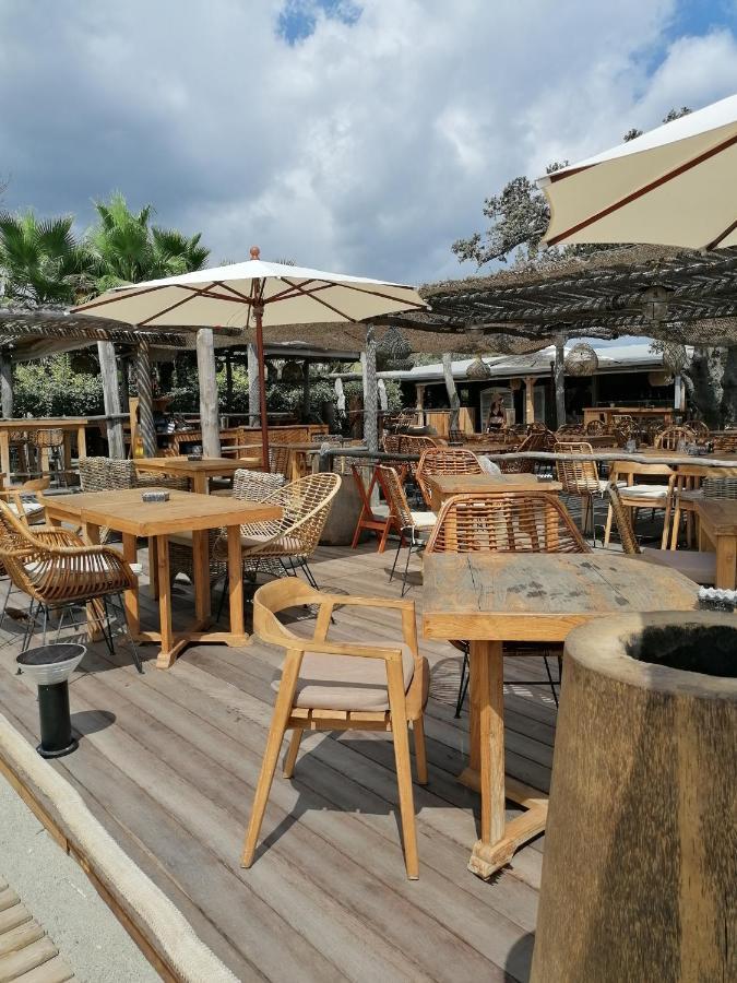 Studio 4 Personnes Bord De Mer Avec Piscine Wifi Червйоне Екстер'єр фото