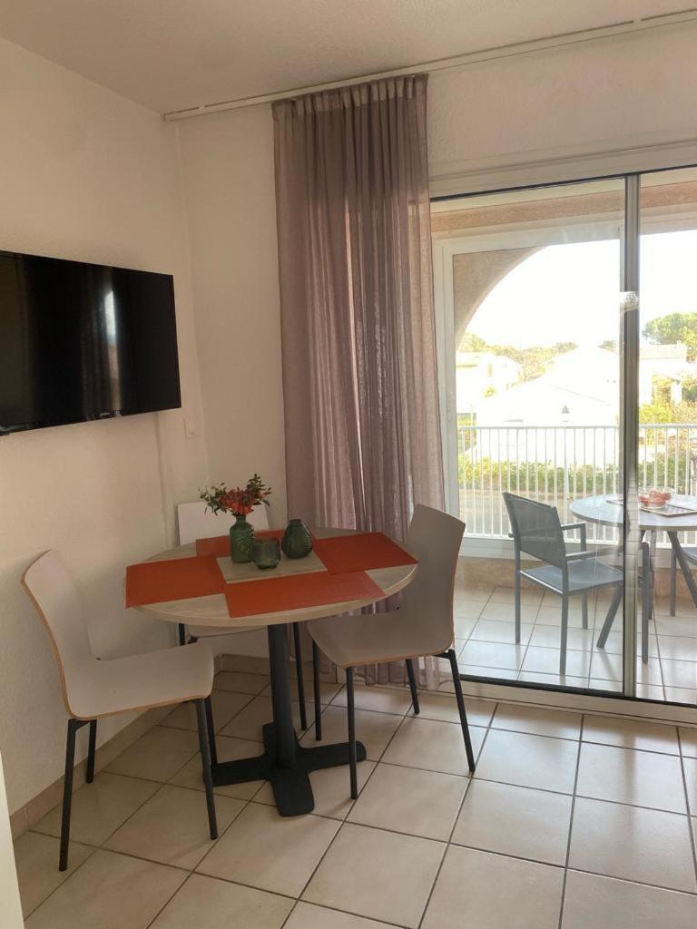 Studio 4 Personnes Bord De Mer Avec Piscine Wifi Червйоне Екстер'єр фото