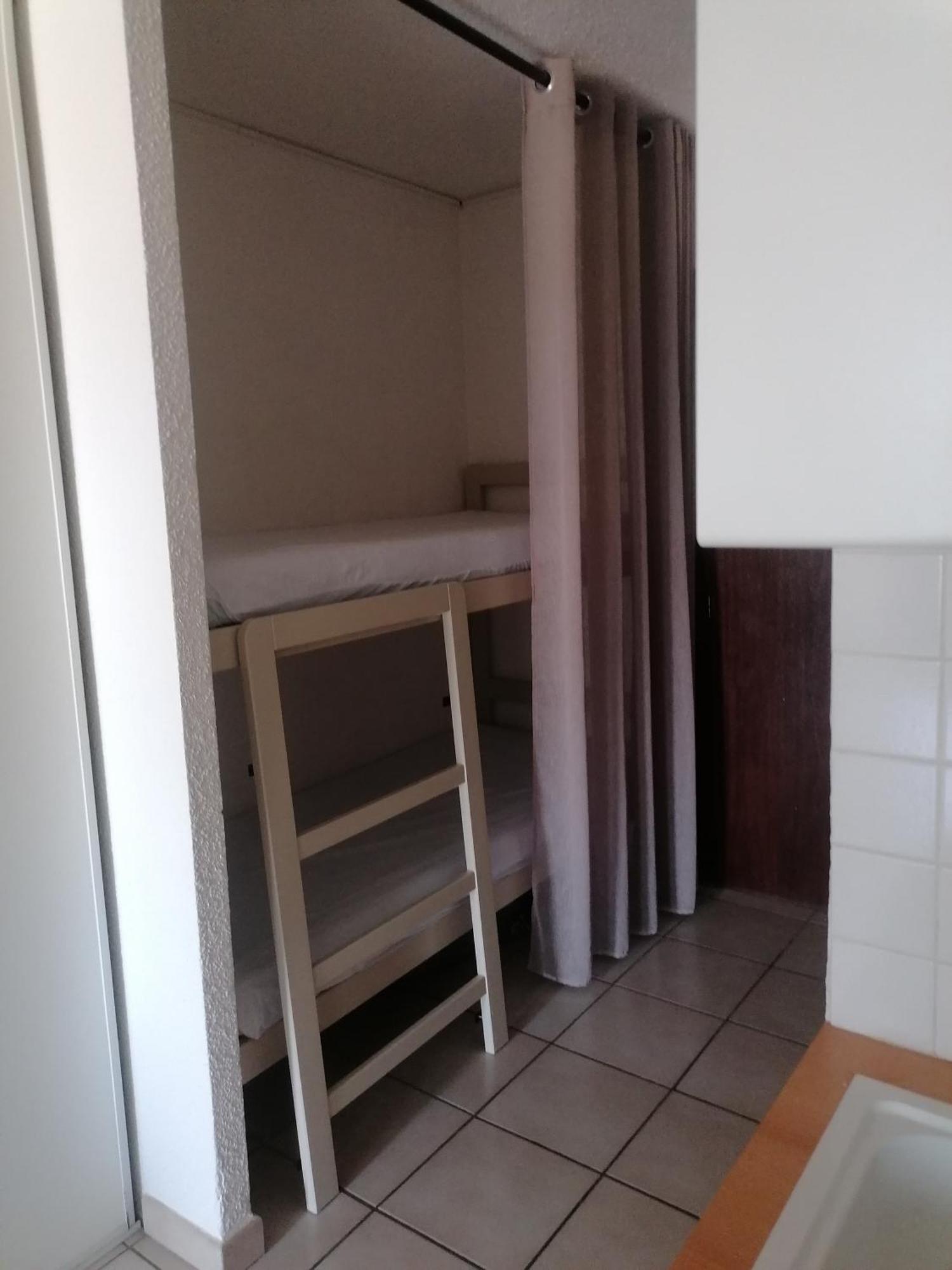 Studio 4 Personnes Bord De Mer Avec Piscine Wifi Червйоне Екстер'єр фото